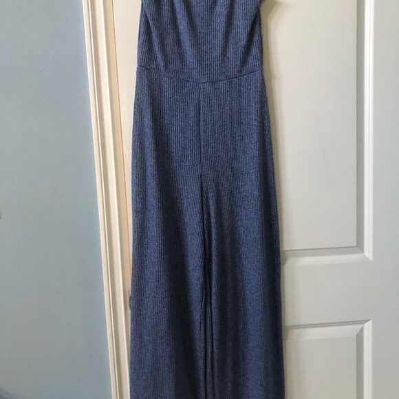 Gap. Size small jumpsuit. - Picture 2 of 7